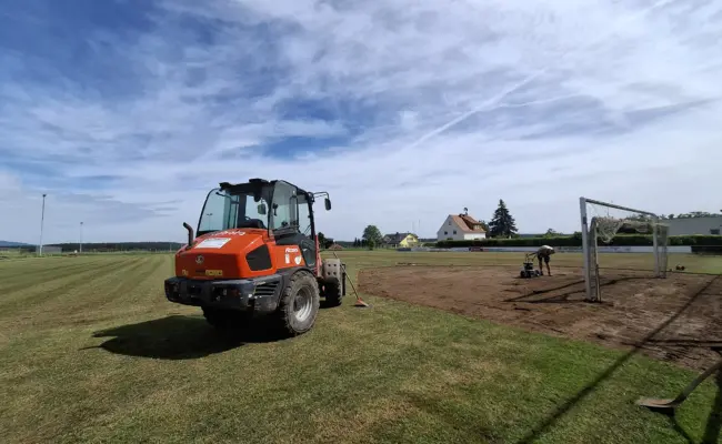 Umfassende Sanierung des Sportplatzes in Großen-Linden